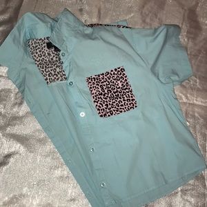 Cropped Button Down😍